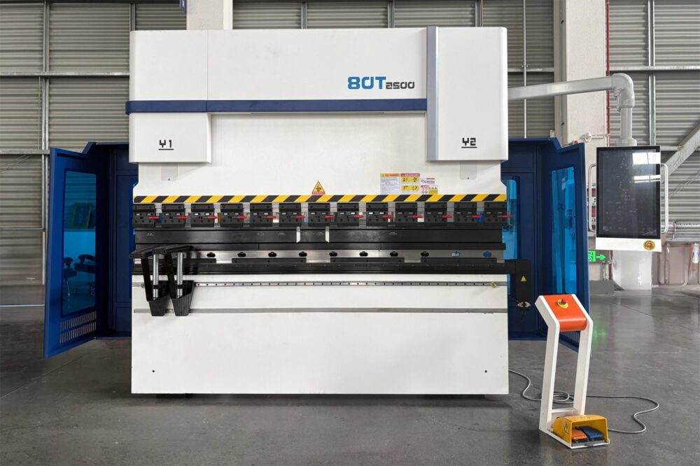 工作台 Working Table BPA 80T2500 Electro-Hydraulic Synchronous CNC Press Brake Machine
