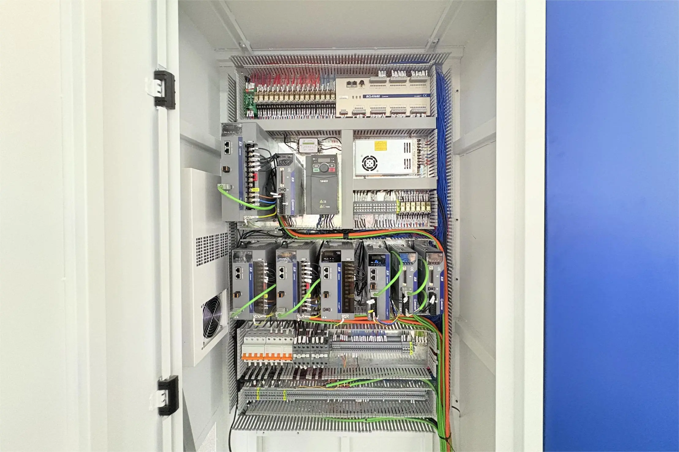 2 Chuck Tube Laser Cutting Machine Electrical