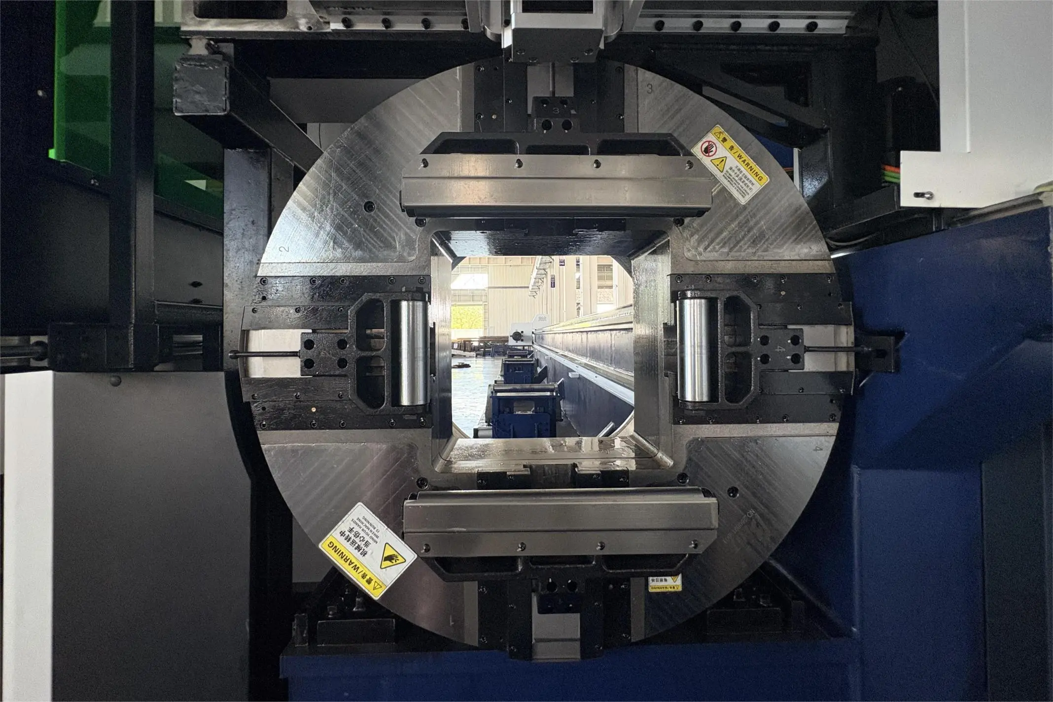 2 Chuck Tube Laser Cutting Machine chuck