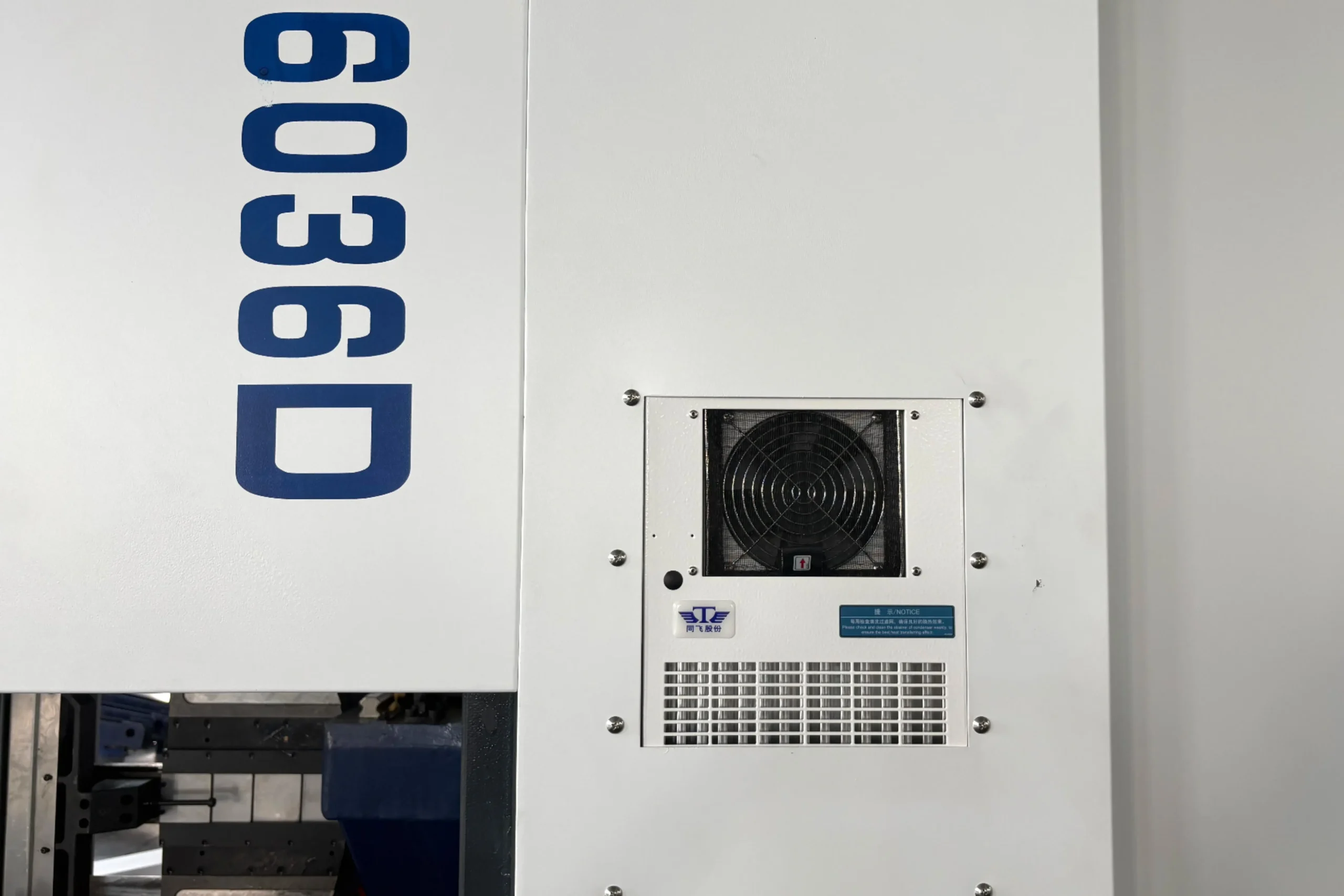 3 Chuck Tube Laser Cutting Machine Oil Collection Device