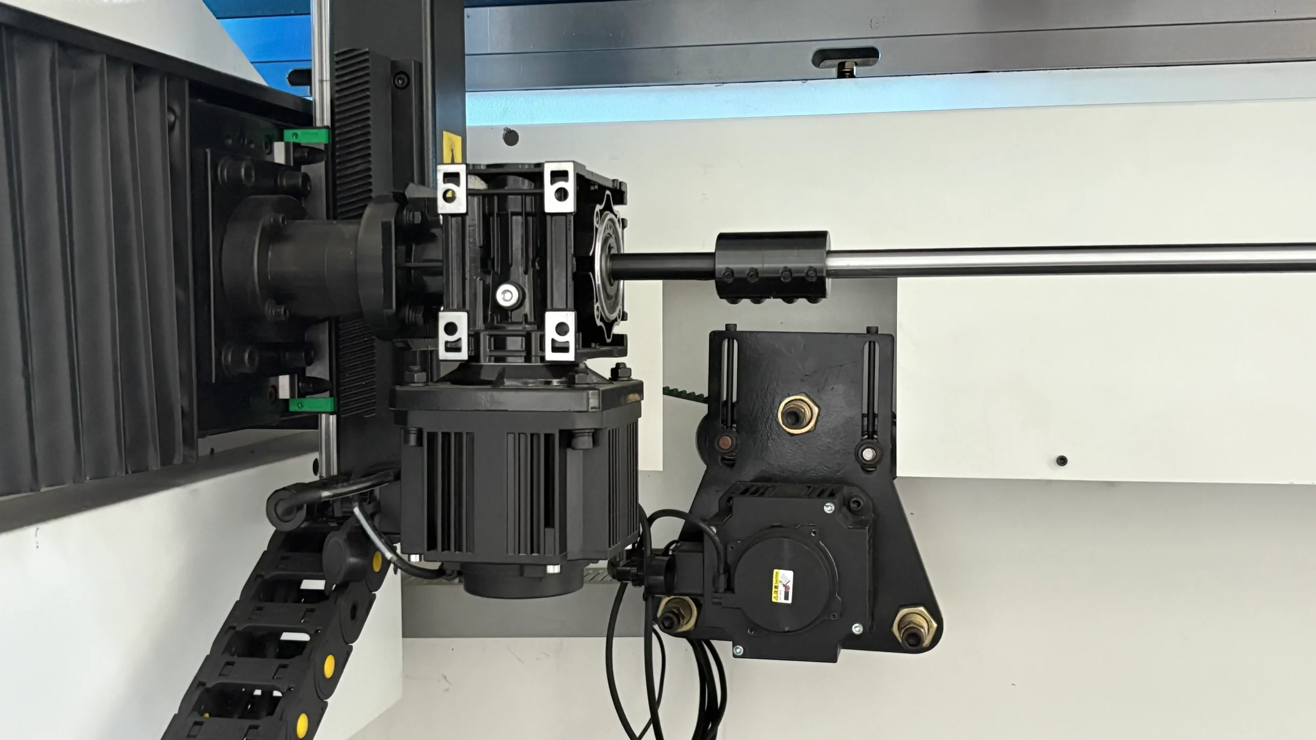 Electro-Hydraulic Synchronous CNC Press Brake Machine Servo Motor & Drive