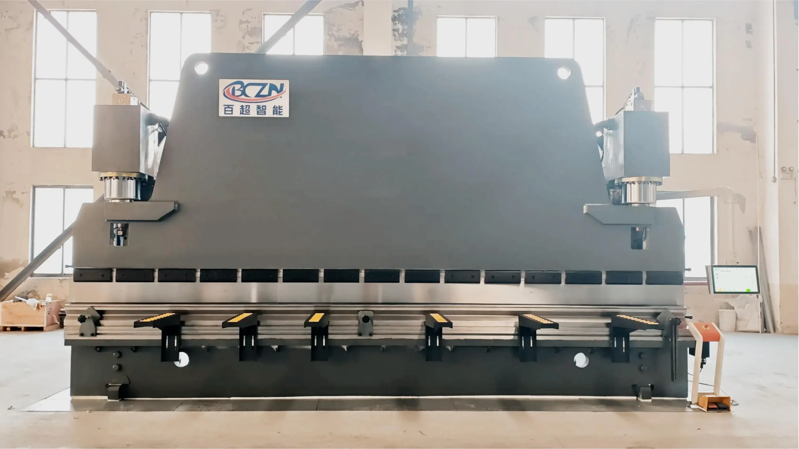 Heavy-Duty Servo Electro-Hydraulic CNC Press Brake Machine Working Table