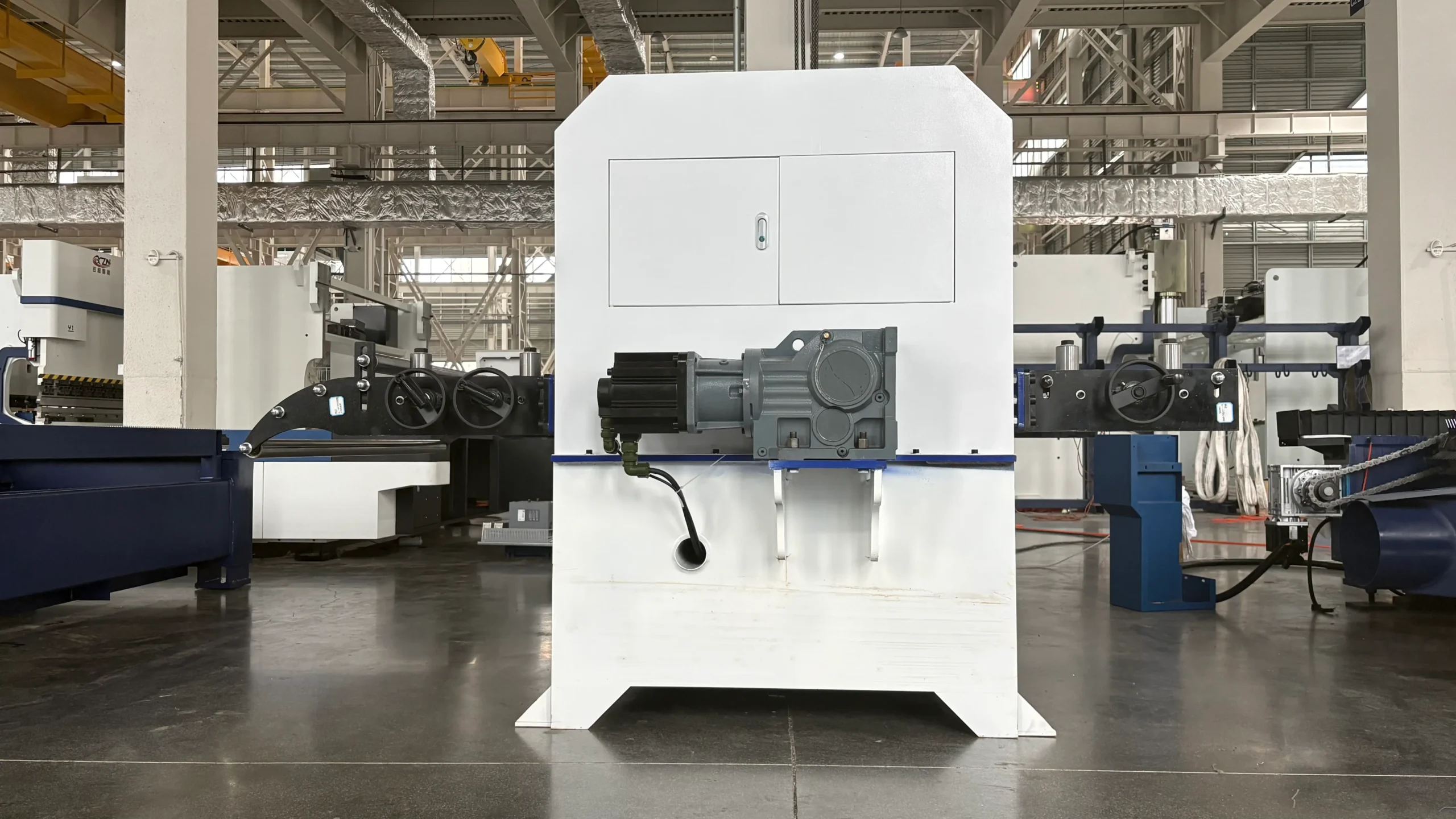 Servo Electro-Hydraulic CNC Press Brake Machine Control Pendant Arm