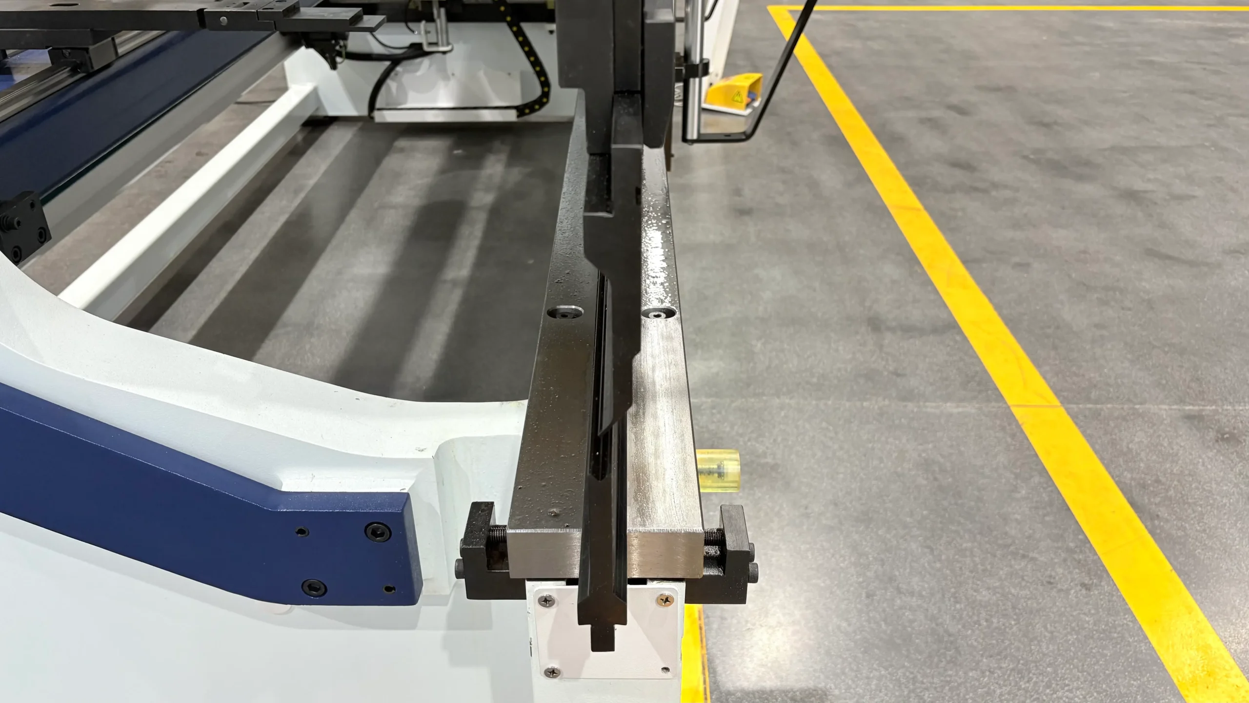 Servo Electro-Hydraulic CNC Press Brake Machine Mold