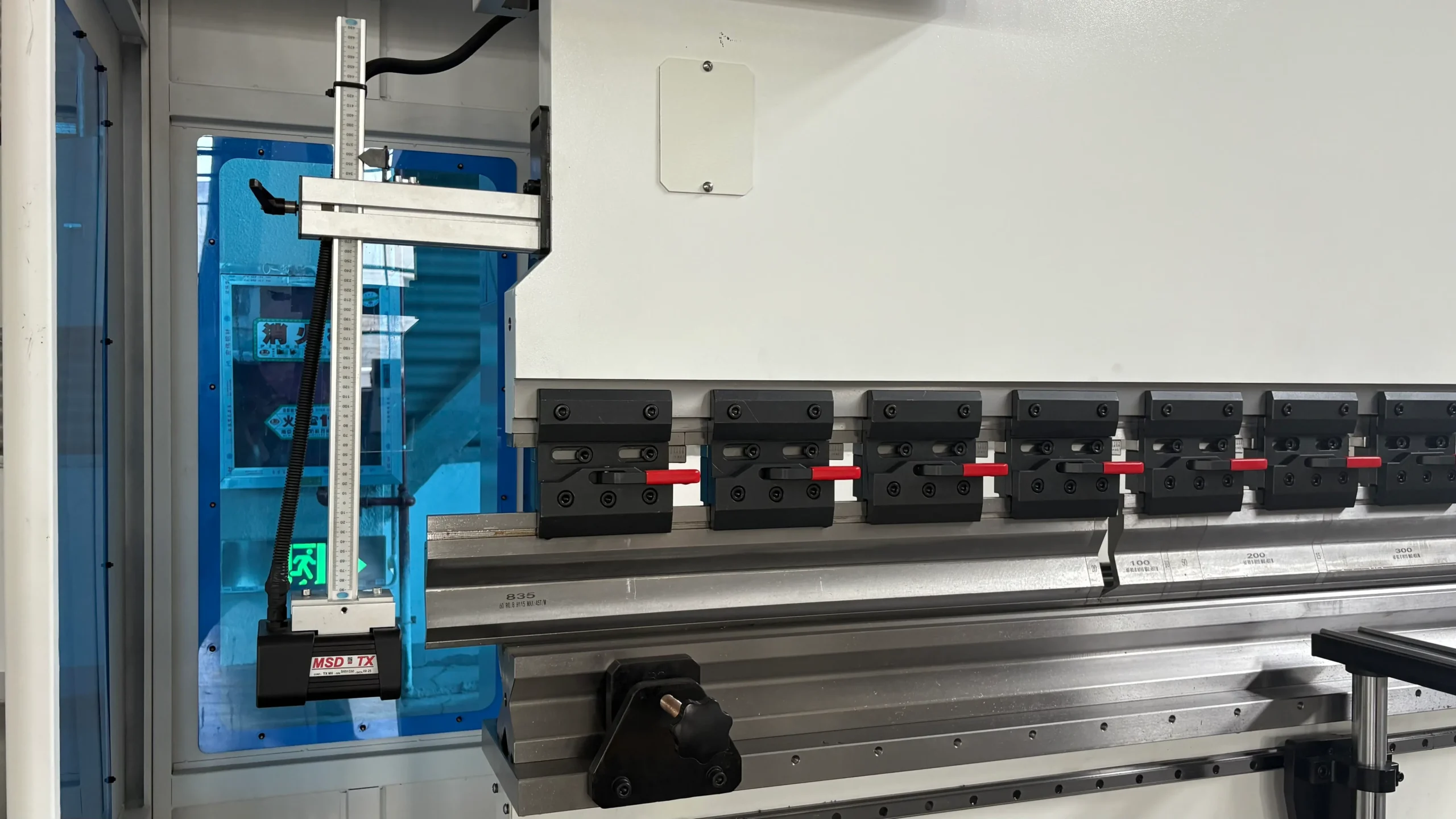 Servo Pump-Controlled CNC Press Brake Machine Front Guard Protection